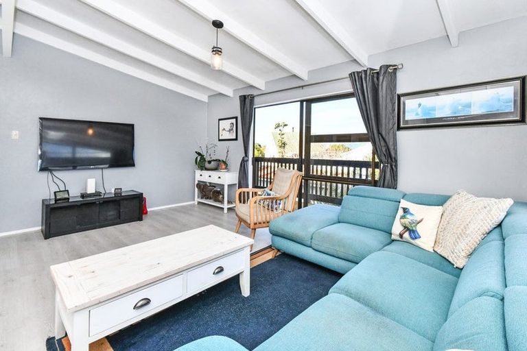 Photo of property in 6 Puriri Avenue, Kaiaua, Pokeno, 2473