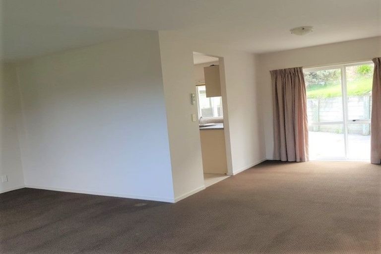 Photo of property in 48 Tongariro Drive, Aotea, Porirua, 5024