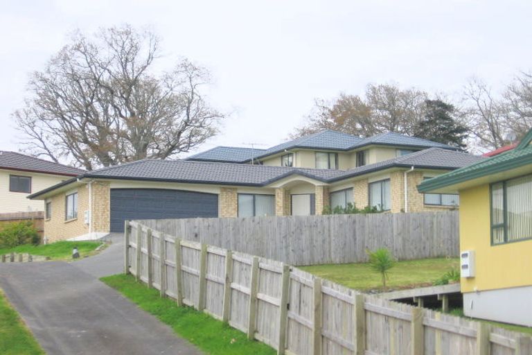 Photo of property in 40 Hewlett Road, Massey, Auckland, 0614