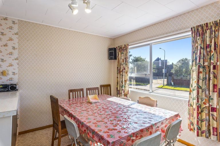 Photo of property in 50 Queens Road, Waikanae Beach, Waikanae, 5036