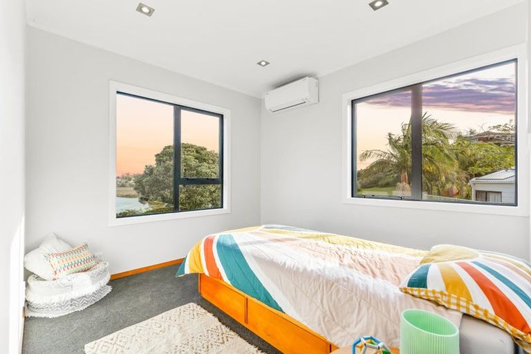 Photo of property in 163 West Harbour Drive, West Harbour, Auckland, 0618