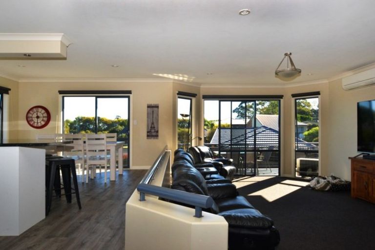 Photo of property in 2 Knox Place, Leamington, Cambridge, 3432