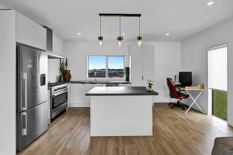 Photo of property in 5a Hinz Lane, Bell Block, New Plymouth, 4312