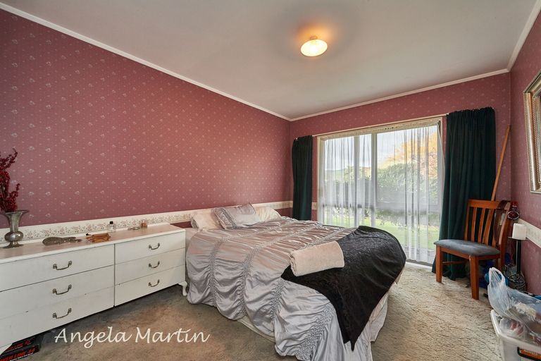 Photo of property in 12 Oak Crescent, Ashhurst, 4810