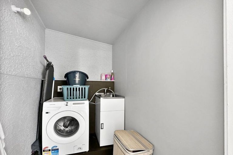 Photo of property in 18 Swiss Avenue, Gonville, Whanganui, 4501