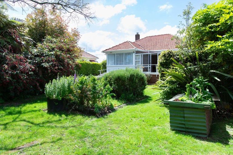 Photo of property in 29 Fox Street, Woodville, 4920