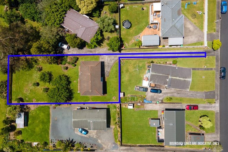 Photo of property in 106 Borich Road, Sunnyvale, Auckland, 0612