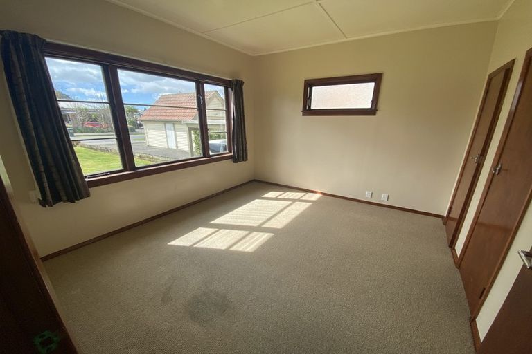 Photo of property in 3 Edward Street, Dannevirke, 4930