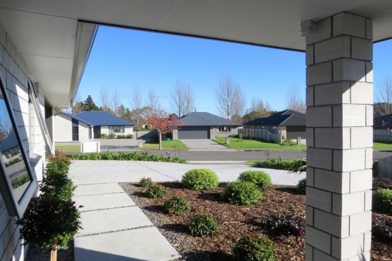 Photo of property in 64 Golden Shore Place, Coromandel, 3506