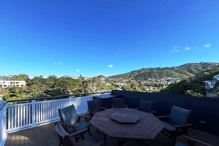 Photo of property in 18 Karachi Crescent, Khandallah, Wellington, 6035