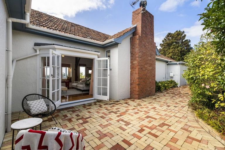 Photo of property in 2c Vipond Road, Stanmore Bay, Whangaparaoa, 0932