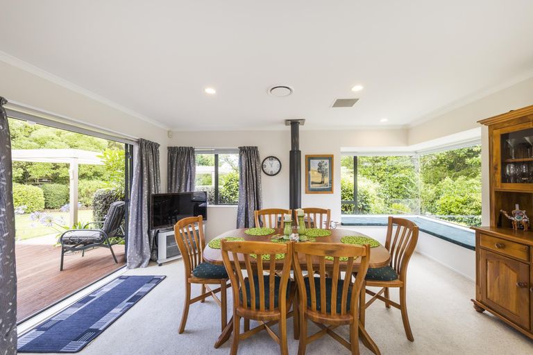 Photo of property in 234 Polson Hill Drive, Aokautere, Palmerston North, 4471