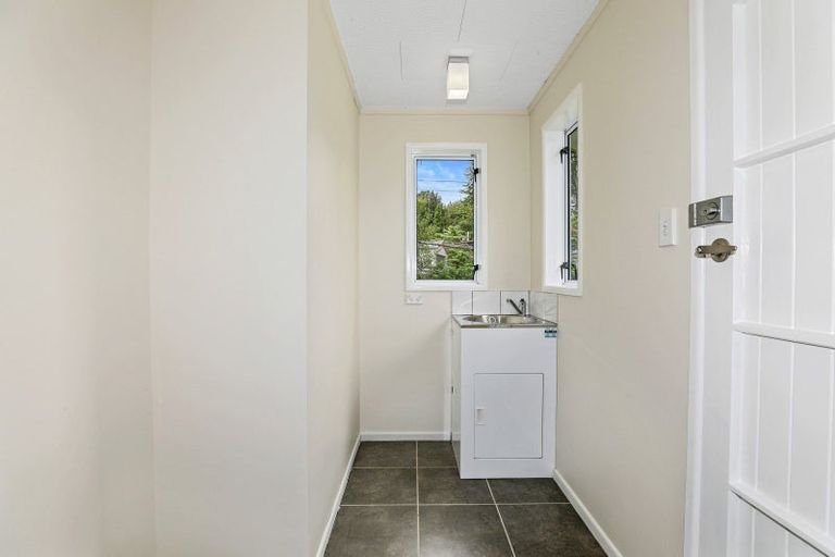 Photo of property in 21 Oxford Road, Lake Rotoma, Rotorua, 3074