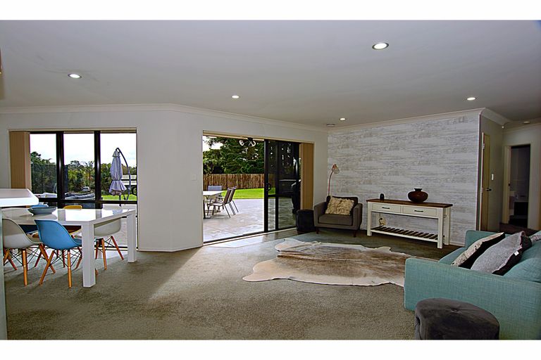 Photo of property in 112e Victoria Avenue, Waiuku, 2123