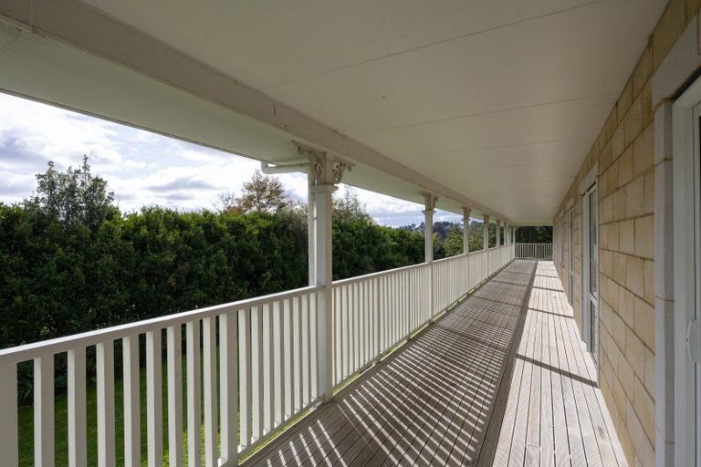 Photo of property in 114 Polson Hill Drive, Aokautere, Palmerston North, 4471