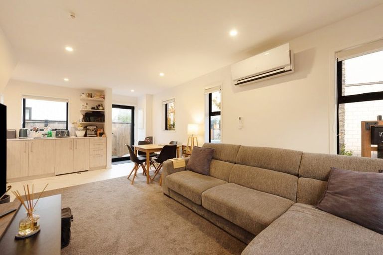 Photo of property in 2/3 Johnston Grove, Taita, Lower Hutt, 5011