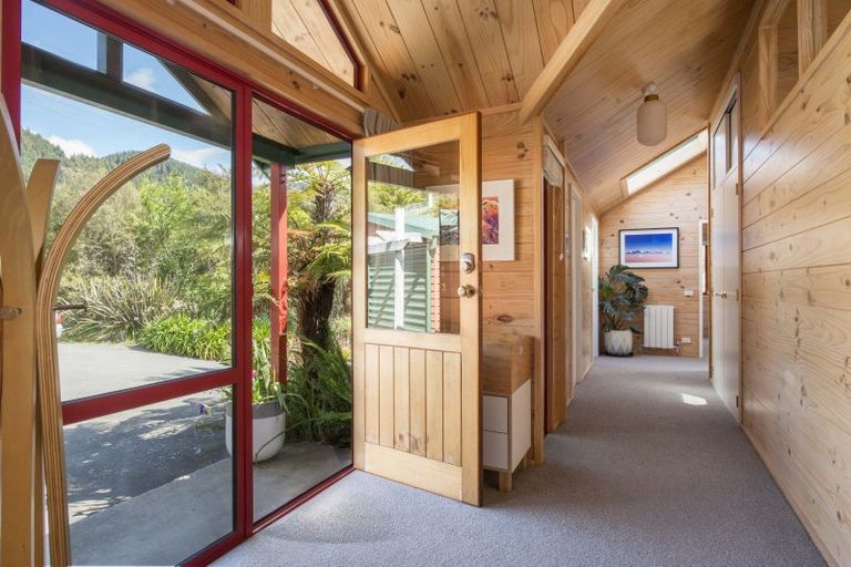 Photo of property in 18 Ralphine Way, Maitai, Nelson, 7010