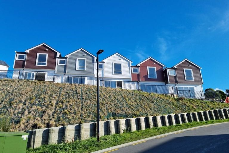 Photo of property in 6/30 Adventure Drive, Whitby, Porirua, 5024