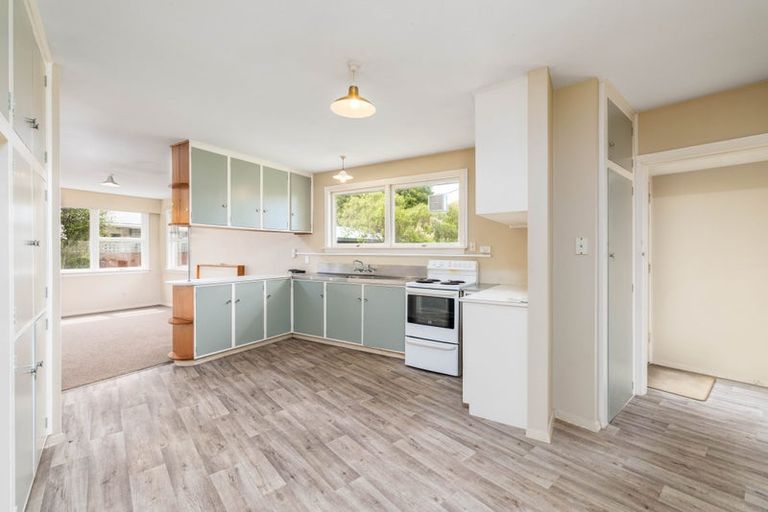 Photo of property in 4 Chedworth Avenue, Bishopdale, Christchurch, 8053