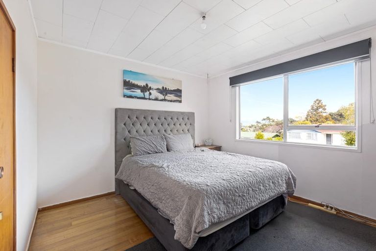 Photo of property in 46 Easton Park Parade, Glenfield, Auckland, 0629