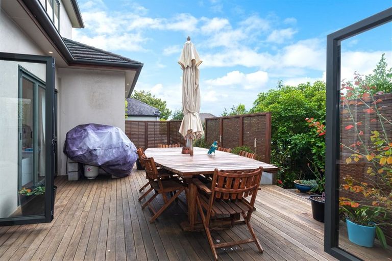 Photo of property in 2/13 Quebec Road, Milford, Auckland, 0620