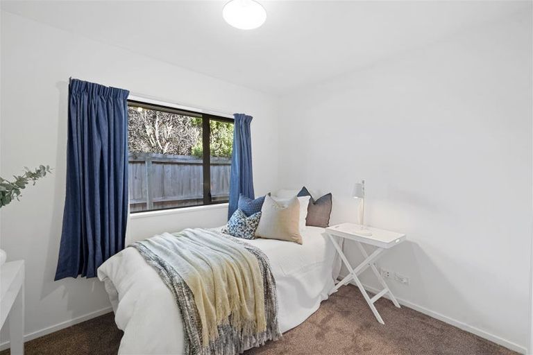 Photo of property in 16 Riverwood Boulevard, Redwood, Christchurch, 8051