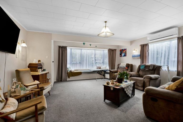 Photo of property in 237a South Road, Hawera, 4610