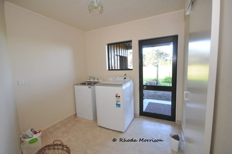 Photo of property in 986 Tinopai Road, Tinopai, Matakohe, 0593