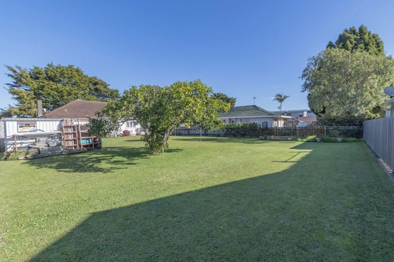 Photo of property in 56 Great South Road, Papakura, 2110