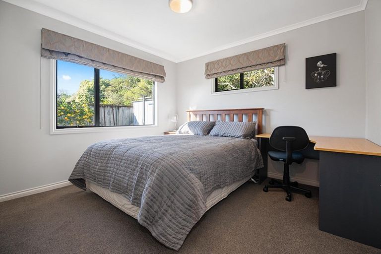 Photo of property in 35 Greenfield Drive, Western Heights, Hamilton, 3200