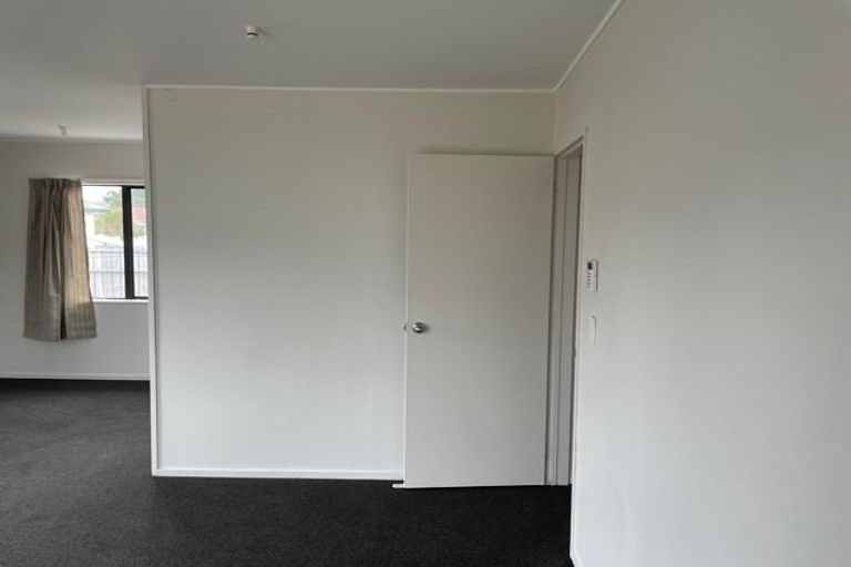 Photo of property in 1/100 Shifnal Drive, Randwick Park, Auckland, 2105
