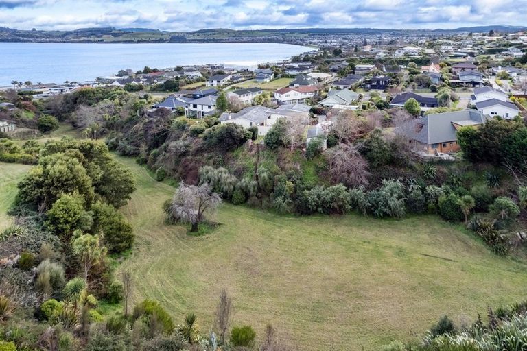 Photo of property in 32 Shepherd Road, Waipahihi, Taupo, 3330