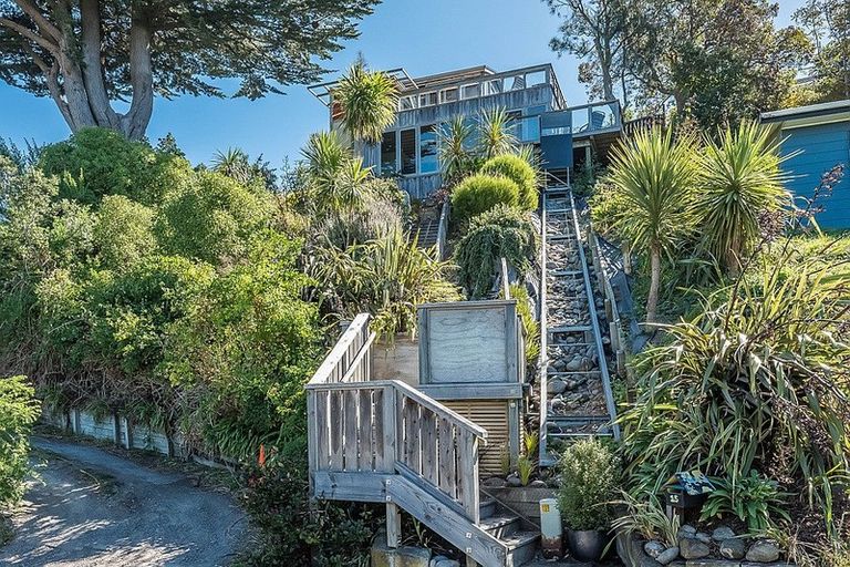 Photo of property in 15 Renown Road, Raumati South, Paraparaumu, 5032