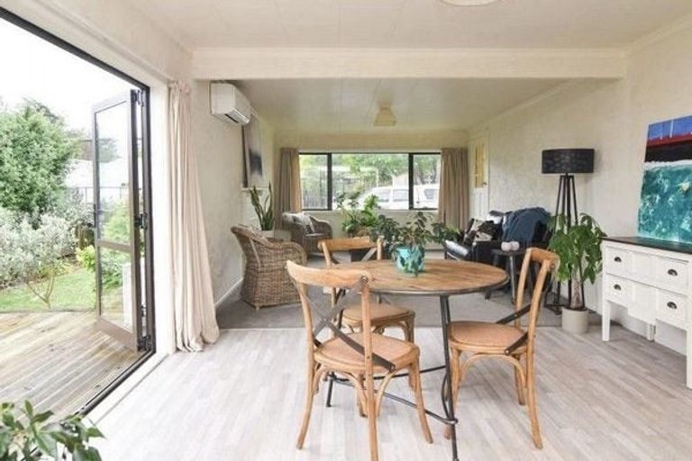 Photo of property in 4 Wakelin Street, Carterton, 5713