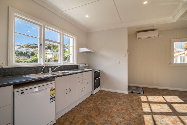 Photo of property in 33 Glendining Avenue, North East Valley, Dunedin, 9010