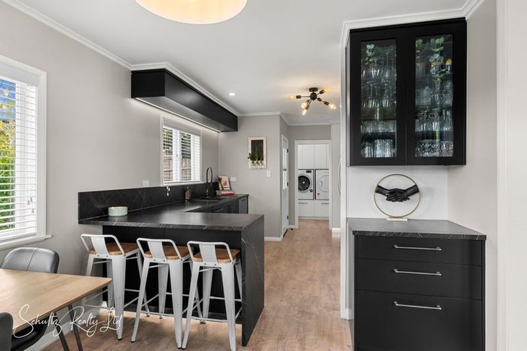 Photo of property in 16 Whaka Street, Maungaturoto, 0520