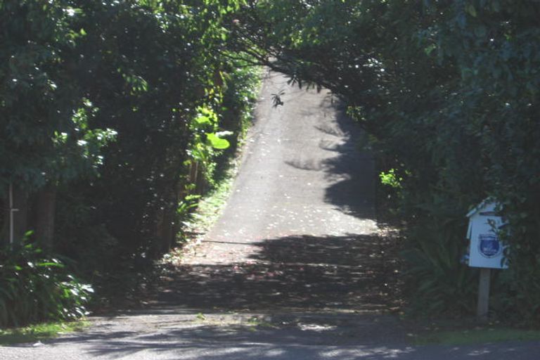Photo of property in 9 Channel View Road, Campbells Bay, Auckland, 0630