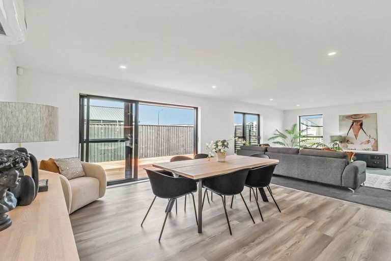 Photo of property in 5 Hawk Close, Rolleston, 7615