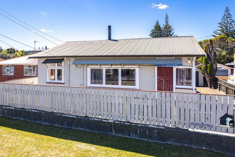 Photo of property in 78 Matai Street, Castlecliff, Whanganui, 4501