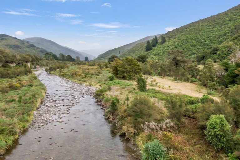 Photo of property in Mount Holdsworth Road, Mount Holdsworth, Carterton, 5791