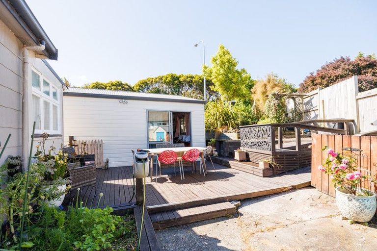 Photo of property in 25 Dahlstrom Grove, Kelvin Grove, Palmerston North, 4414