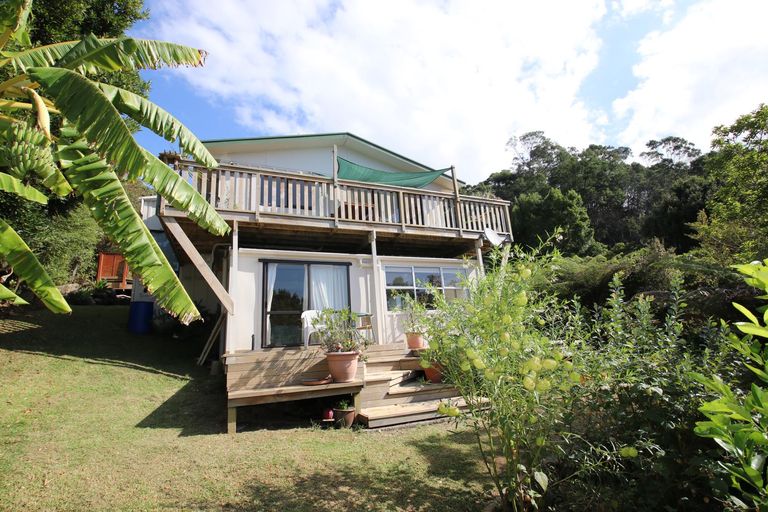Photo of property in 38 Puketiro Place, Paihia, 0200