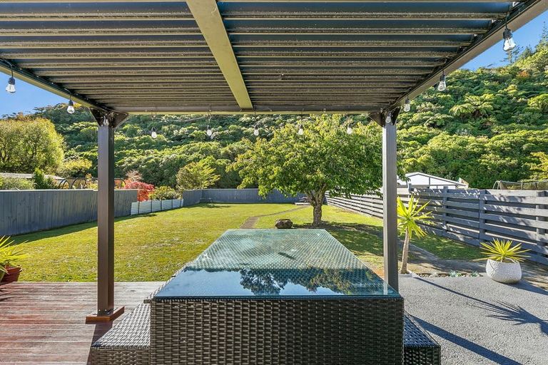 Photo of property in 65 Gillespies Road, Birchville, Upper Hutt, 5018
