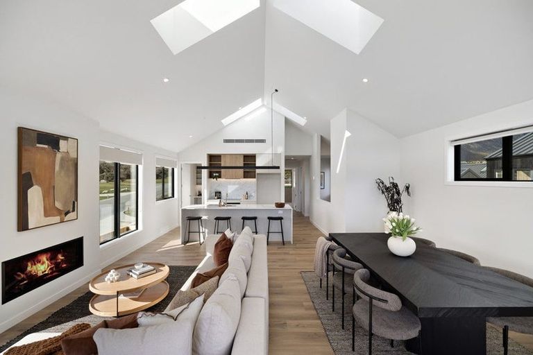 Photo of property in 2 Taurus Lane, Jacks Point, 9371