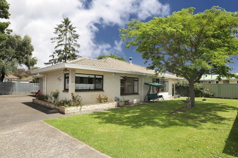 Photo of property in 243b Warwick Road, Mayfair, Hastings, 4122