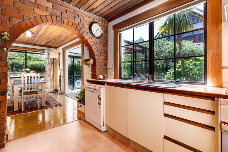 Photo of property in 311 College Street, West End, Palmerston North, 4410