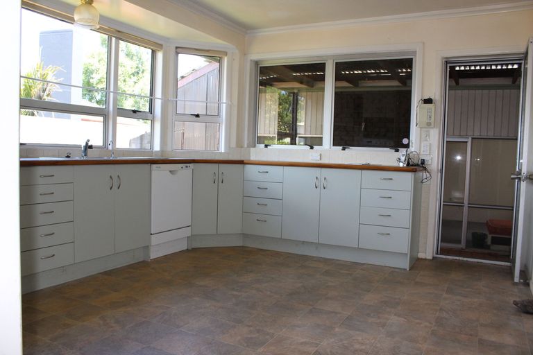 Photo of property in 44 Wordsworth Street, Leamington, Cambridge, 3432