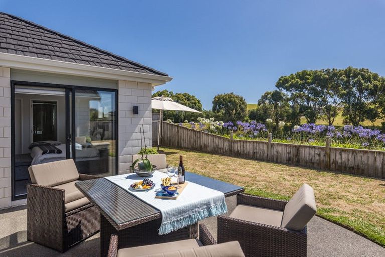 Photo of property in 176 Milne Drive, Paraparaumu, 5032