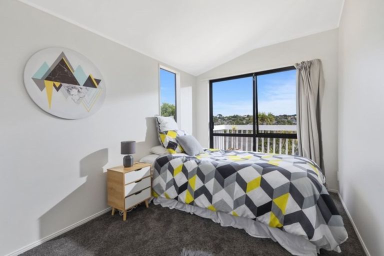 Photo of property in 2/7 Arran Road, Browns Bay, Auckland, 0630