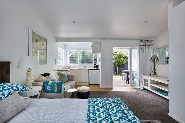 Photo of property in 66 Cory Road, Palm Beach, Waiheke Island, 1081